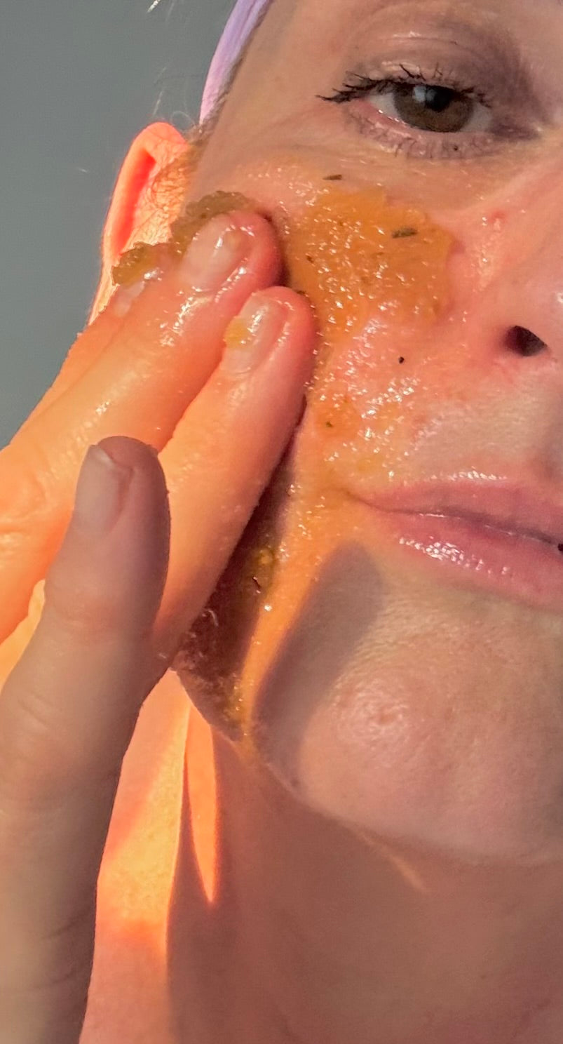 Hebe Botanical Face Scrub