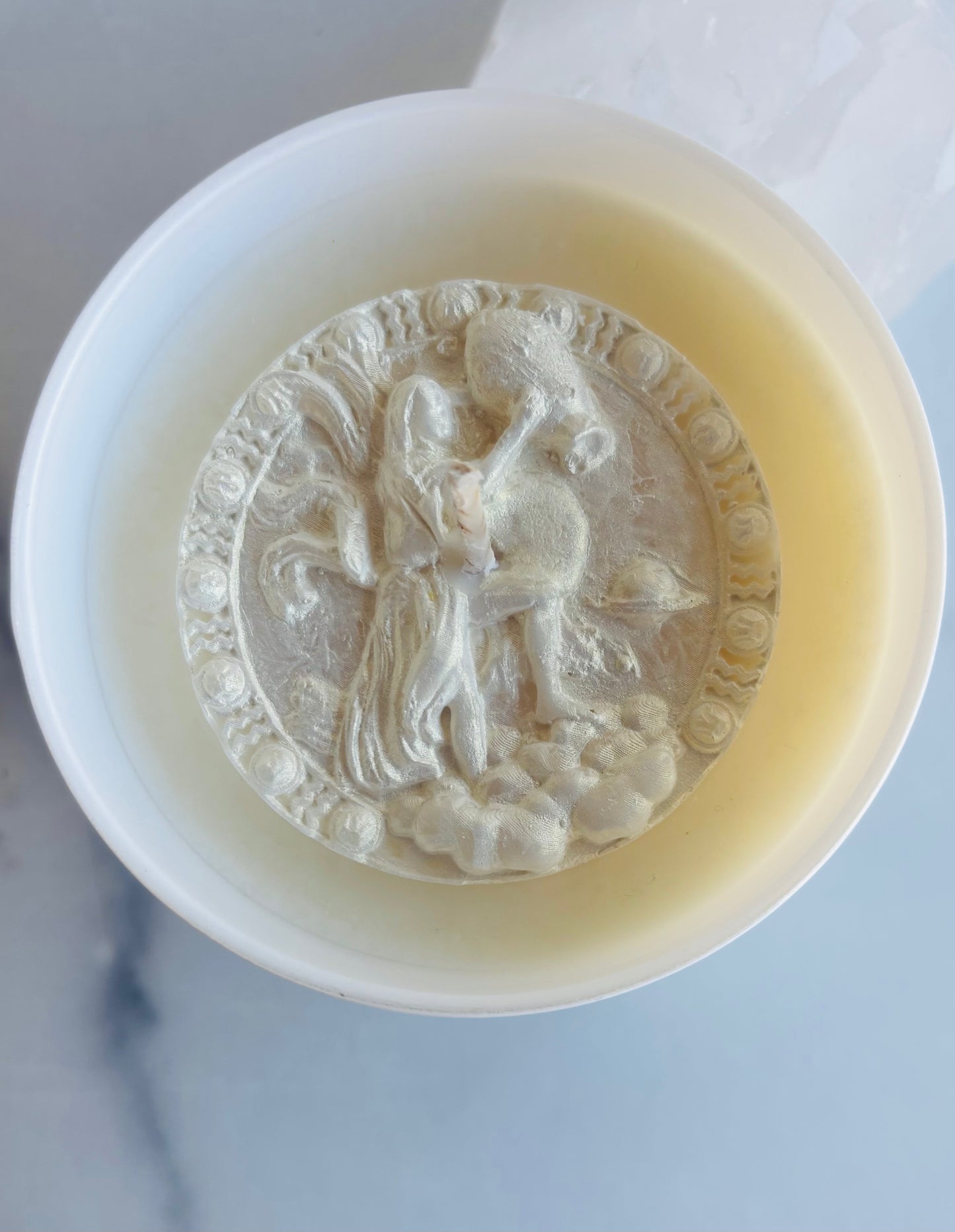 AQUARIUS ZODIAC CANDLE